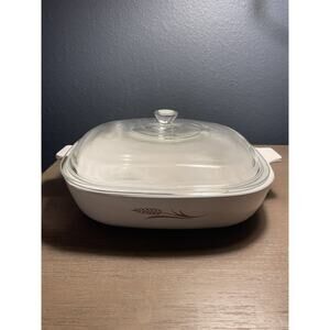 VTG Corning Ware Amber Waves Of Grain Covered Casserole Wheat W-10-B W/ Lid